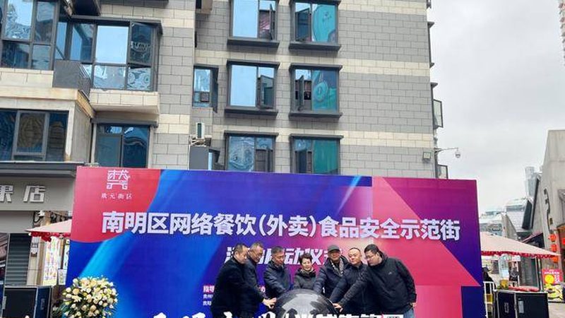 膨化食品：代加工与自产，哪种更胜一筹？**