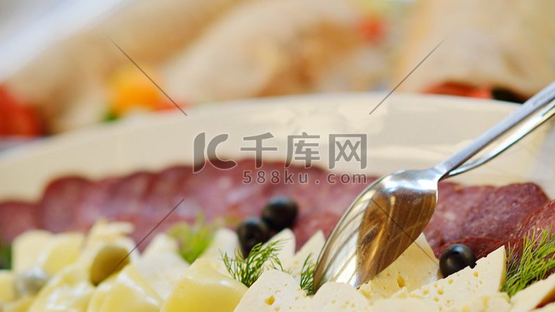 轻盐原味坚果，营养成分表里的秘密