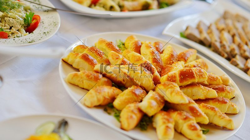 揭秘上海食品代工厂定制方案：品质与效率的完美结合